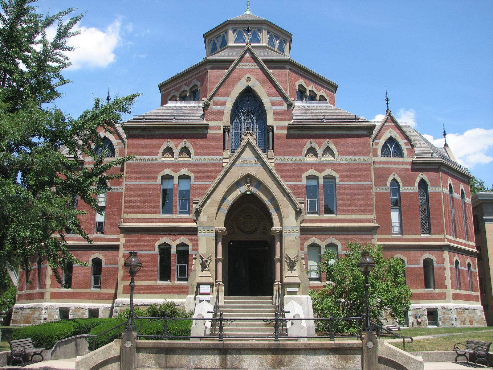 Браун класс. Brown University компьютеры. Brown University (1764) Emblem.